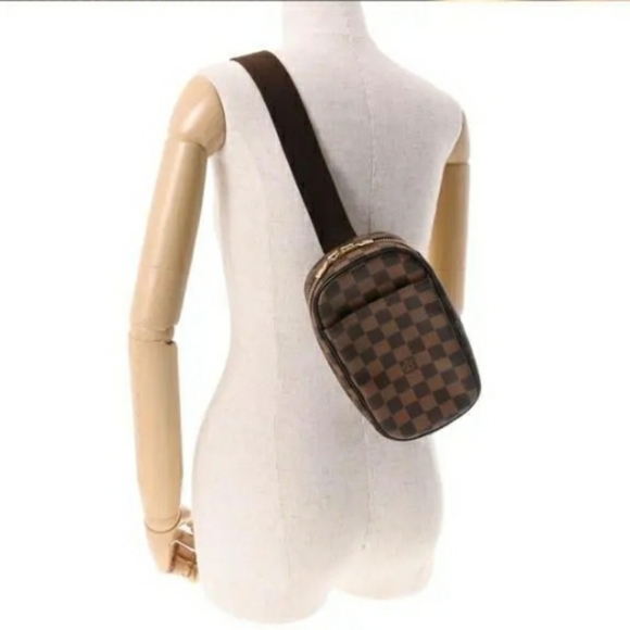 LOUIS VUITTON Damier Ebene Pochette Gange - Picture 14 of 14